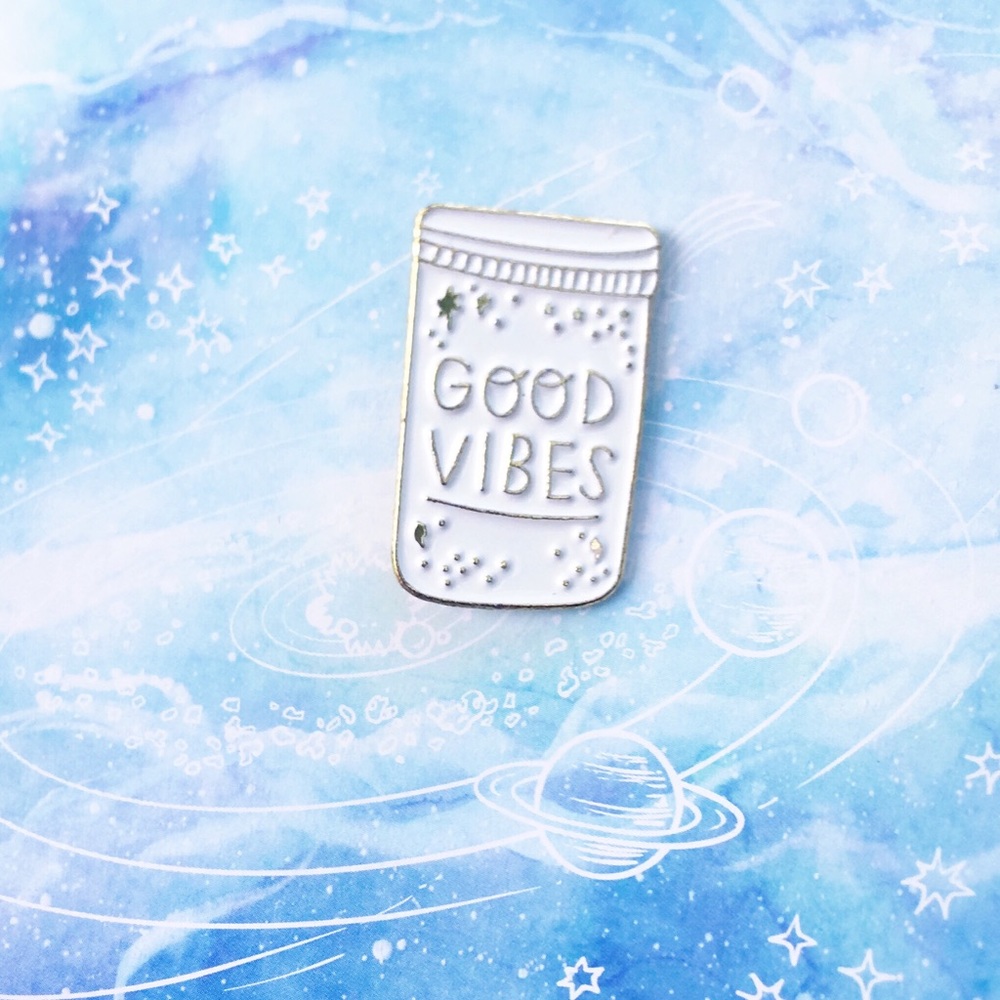✨ Good Vibes Pin ✨ - Picture 4 of 5